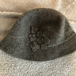 Nine West bucket hat